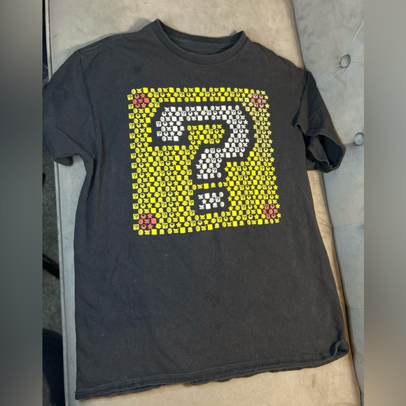 3/$10! Mario shirt size medium - Picture 1 of 4